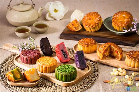 Top 10 mooncake brands in Vietnam - Scooter Saigon Tours