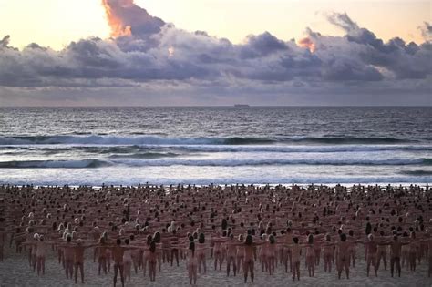 Naked Volunteers Pose For Tunick Artwork On Bondi Beach MyJoyOnline