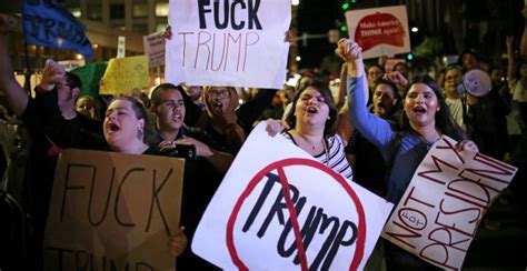 Miles De Personas Protestan Contra Donald Trump En Las Principales