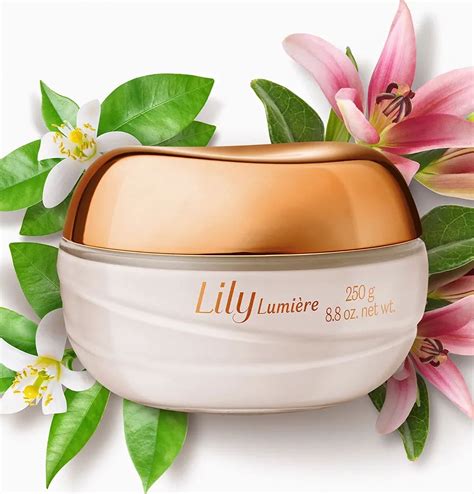 Creme Acetinado Hidratante Desodorante Corporal Lily Lumière 250g Val