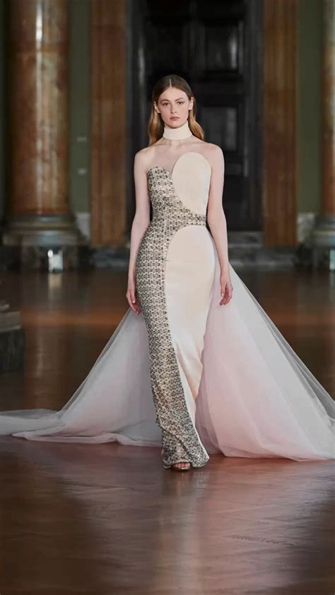 Womens Fashion Antonio Grimaldi Spring 2022 Couture Vogue High Fashion Fashion Outfits