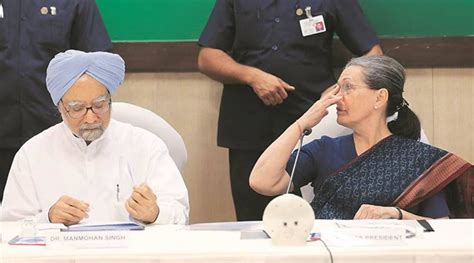 Sonia Gandhi sets up panel on eco, foreign affairs and national security, Manmohan Singh part of ...