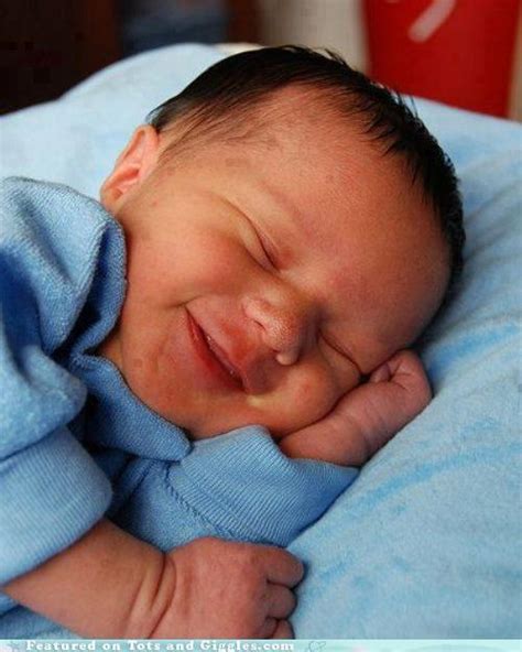 baby-smiling-during-sleeping