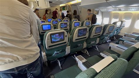 Cathay Pacific Premium Economy 777