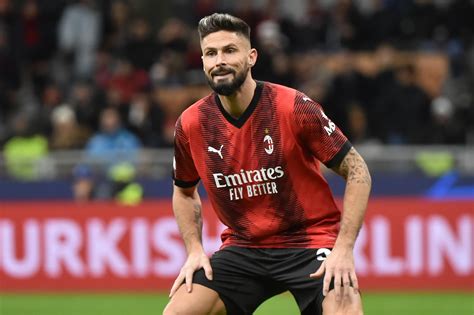 Milan Con Latalanta Torna Giroud Mercato Miranda E Non Solo