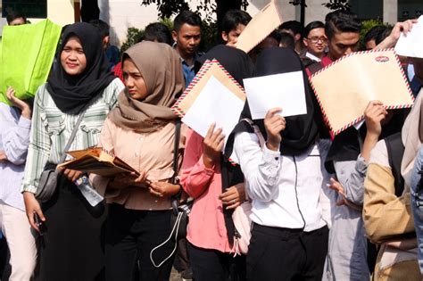 Pengangguran Di Indonesia Capai Juta Orang Lulusan Smk Paling