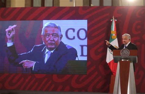 AMLO estima 3 mdp de regalías por libro ganancias son para el retiro