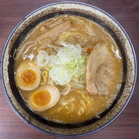 『札幌味噌ラーメン ¥900円（味玉＋150円）』麺屋とみよしのレビュー ラーメンデータベース