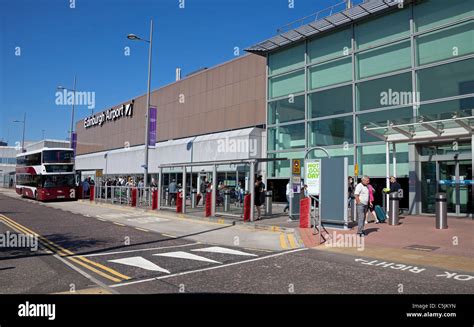 Edinburgh Airport Entrance Scotland Uk Europe Stock Photo Alamy