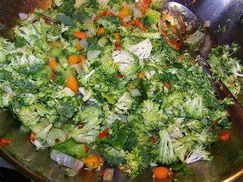 Kitchen Simmer Broccoli Lentil Curry Soup