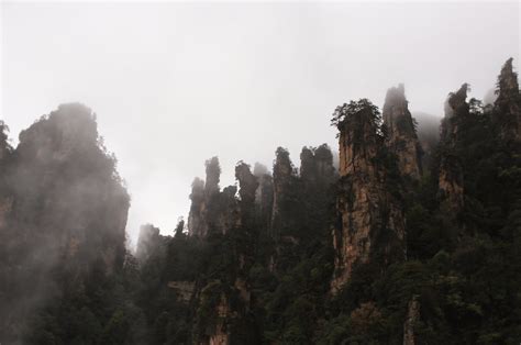 Tianmen VS The Avatar Mountains: What Should I See In Zhangjiajie?