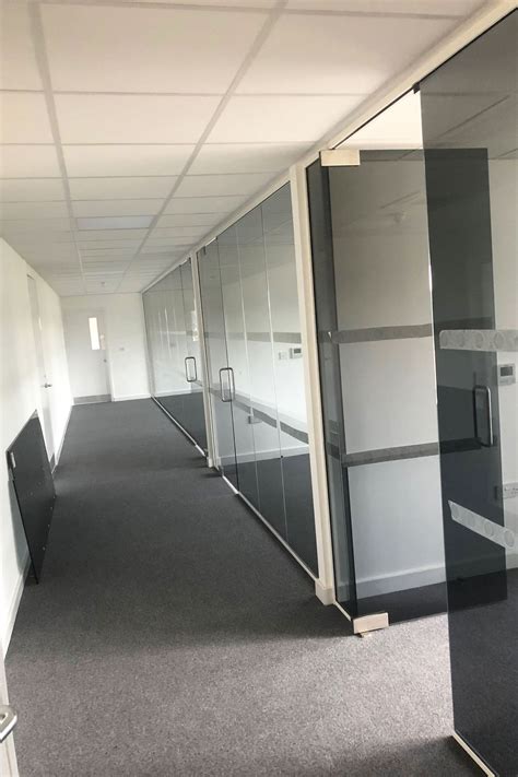 Single Glazed Partitions With Manifestations Gyc Glass Partitions