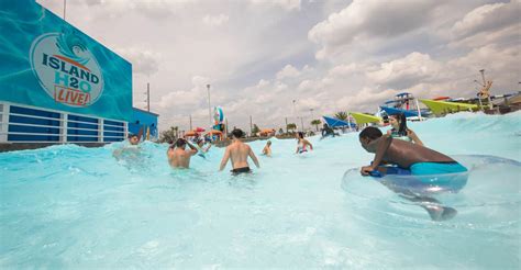 Island H2o Live Lagoon Wave Pool