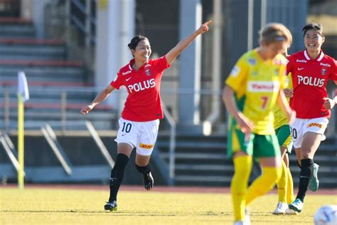 【浦和l】安藤梢が鮮やかボレー弾日本女子代表の猶本光を起点に2ゴール。千葉lに2 0勝利、首位inacを勝点1差で追う│weリーグ サカノワ