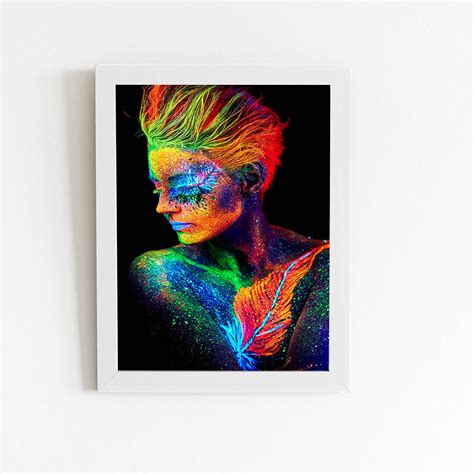 Mulher De Perfil Colorida Neon Quadro Moldura Branca X Cm Loja