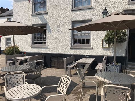 The Lamb at Angmering | Pub with Outdoor Seating Areas