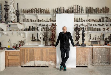 Herb Alpert Takes on Tall Order of Totem Pole Art in Sunnylands Exhibit