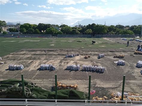 Empez El Cambio De Grama En La Cancha De F Tbol Del Parque De La