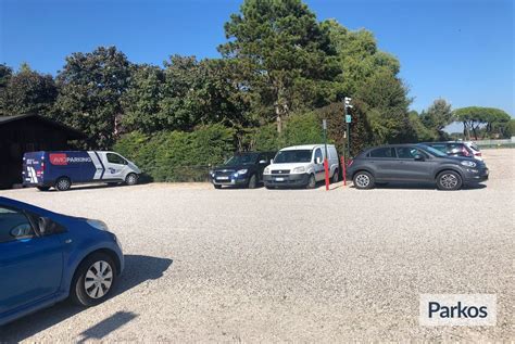 Avio Parking Il Tuo Parcheggio All Aeroporto Di Venezia Con Parkos