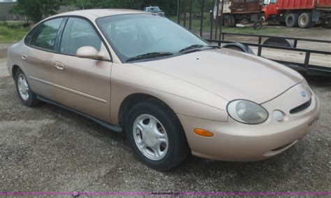 1996 Ford Taurus Gl In Fort Scott Ks Item D2074 Sold Purple Wave