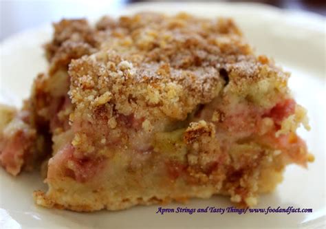 Moist And Delicious Rhubarb Crumb Cake Recipe 425