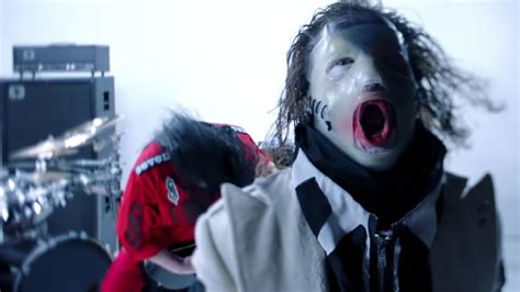 Slipknot Play A Technicolor Palace In Nero Forte Video