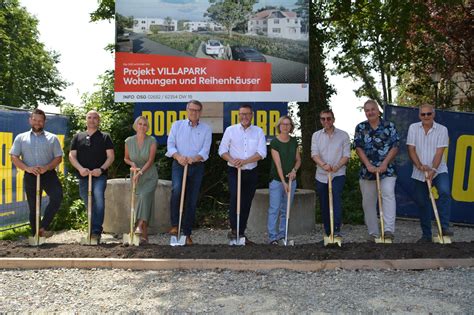 Neue Wohneinheiten Spatenstich F R Den Villapark In Hirm