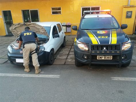 Carro roubado no interior do Rio de Janeiro é recuperado na BR 116 em