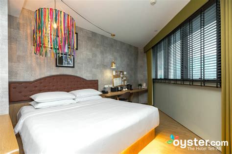 V Hotel Bencoolen Review: What To REALLY Expect If You Stay