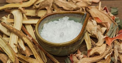 14 Surprising Benefits Of Camphor