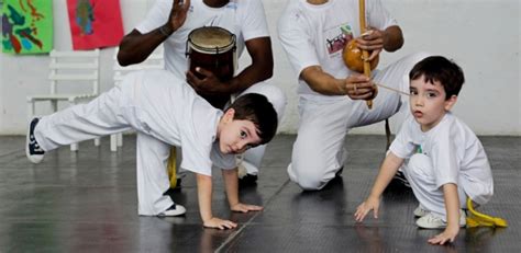 Fotos Capoeira Pode Ser Praticada Por Crian As A Partir De Um Ano