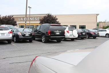 Staten Island gym hit by pair of car thefts as owners work out - silive.com