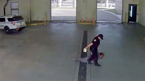 Florida Police Officer Drags Woman Into Jail Is Fired