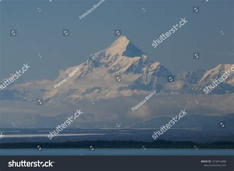 36 Mount Saint Elias Alaska Images, Stock Photos, 3D objects, & Vectors ...