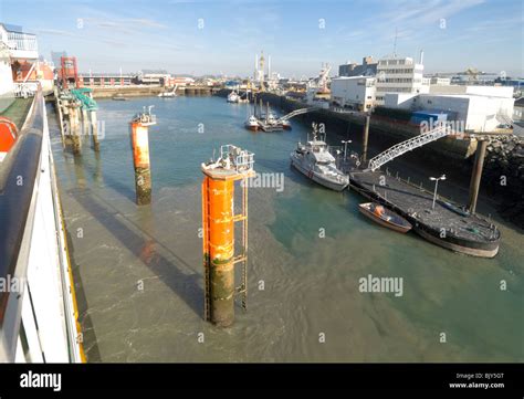 Docks Le Havre Fotos Und Bildmaterial In Hoher Aufl Sung Alamy