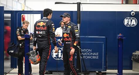 Max Verstappen Y Checo Pérez Incendio Total En Red Bull Relevo