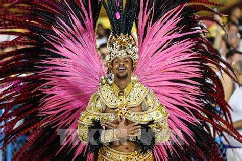 R C R S C M U T I L H I H A Trang Rio Carnival Photo