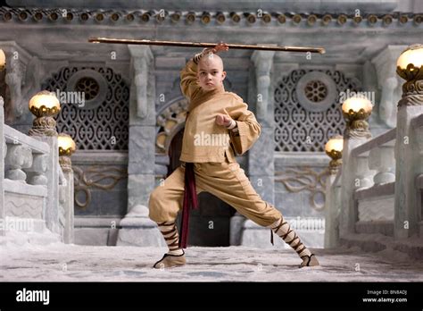 The Last Airbender 2010 Noah Ringer M Night Shyamalan Dir Stock