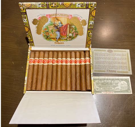 Romeo Y Julieta Petit Julietas 2006 Dress Box Of 25 Cigars 8545