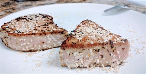 Sealed tuna with sesame seeds de 163 7 Kcal Receta fácil en la app Avena