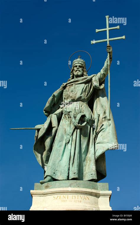 Statue Von St Istvan Stephan König Hősök Tere Heldenplatz