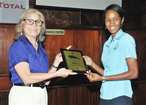 Corporate Hands Ncb Foundation Supports The Environment News Jamaica Gleaner