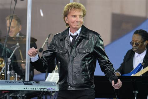 Top 10 Best Barry Manilow Songs of All Time