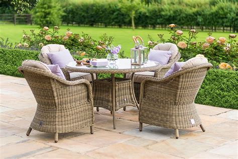 Winchester 4 Seat Round Dining Set With Heritage Chairs Maze