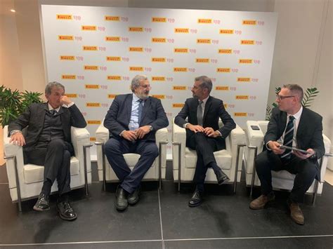 Nuovo Digital Solutions Center Pirelli Emiliano Puglia Accogliente