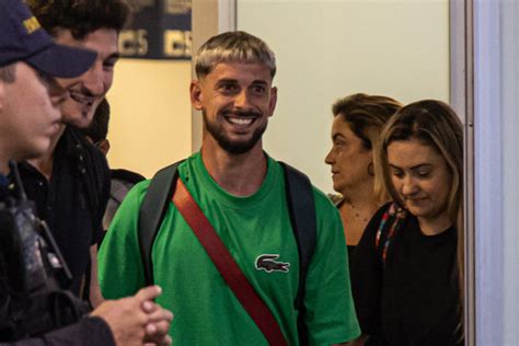 Refor O Do Cear Facundo Castro Desembarca Em Fortaleza E Se Apresenta