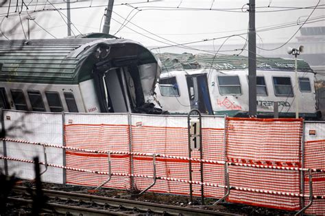 Treno Deragliato A Pioltello Il Sindaco Sala Puntare Sul Sistema Ferro