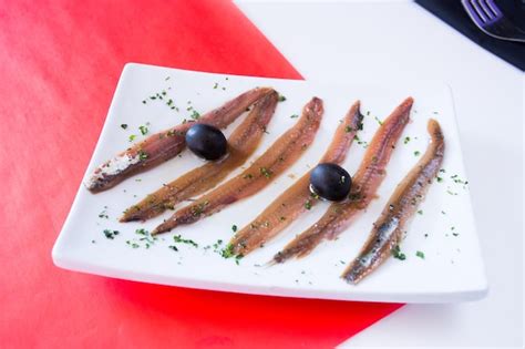 Anchoas Del Cant Brico Servidas Con Aceite De Oliva Receta De Tapa