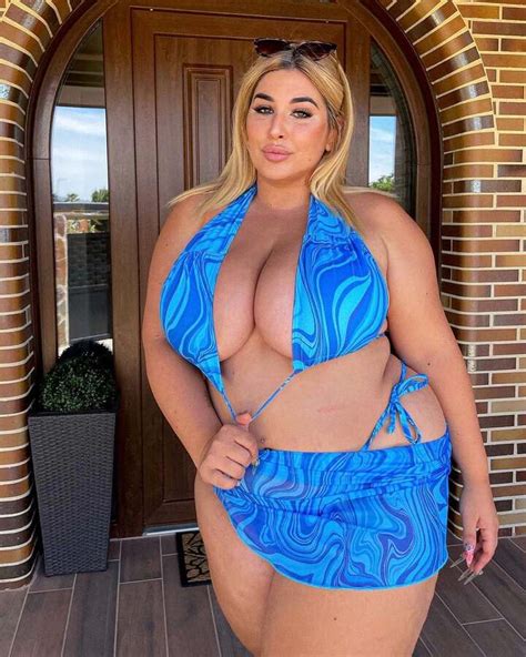 Natalia Lozano Hot Curvy Model Biography Height Net Worth Boyfriend More BrightCeleb