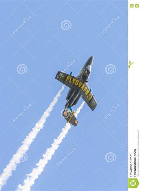 SAAB 105 Jet Trainer Climbing Editorial Stock Photo - Image of defence, swedish: 77576483